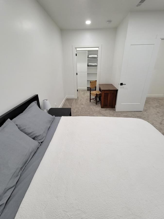 Spacious & Modern Apartment, Close To Universities And Mountains Mapleton Екстериор снимка