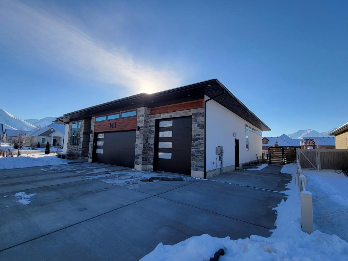 Spacious & Modern Apartment, Close To Universities And Mountains Mapleton Екстериор снимка